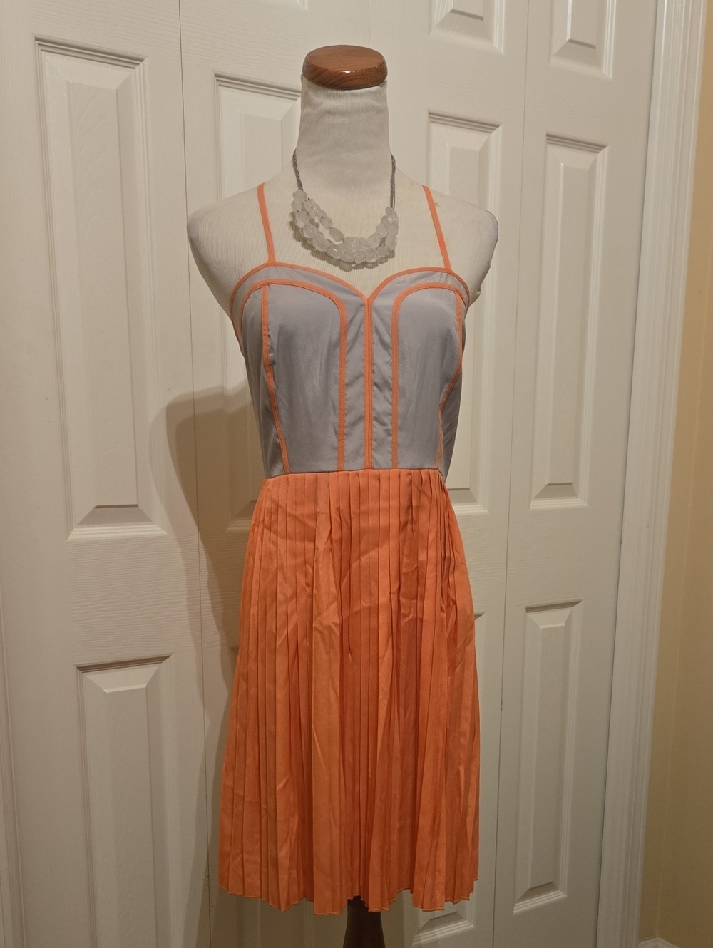 NWT Bar III Coral-Piped Light Gray Pleated Mini Dress Sz XL
